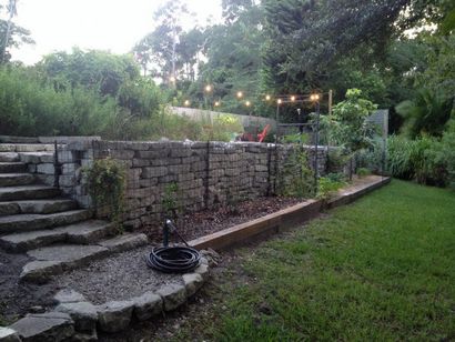 Cour arrière Idées pour les murs en gabions - Diane et Dean DIY