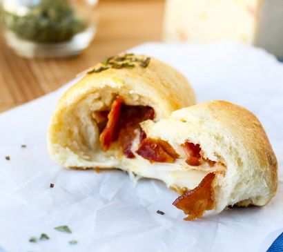 Bacon - Croissant Pepper-Jack farcie Rolls - La Food Charlatan