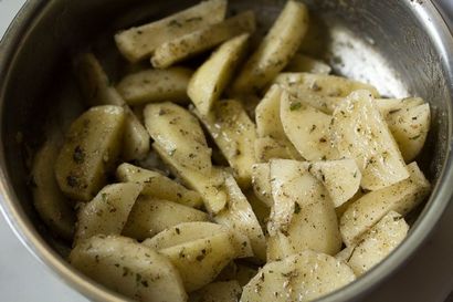recette de pommes de terre au four coins, comment faire recette wedges de pommes de terre cuites au four