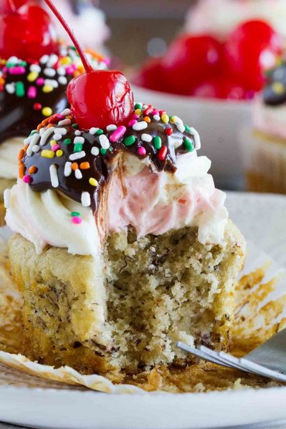 Banana Split - Cupcakes Taste and Tell