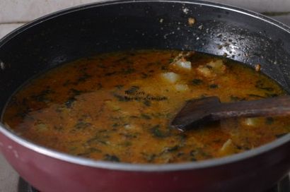 Batata Rassa, Aloo Gravy, Comment faire de pommes de terre au curry - Recettes Maharashtrian