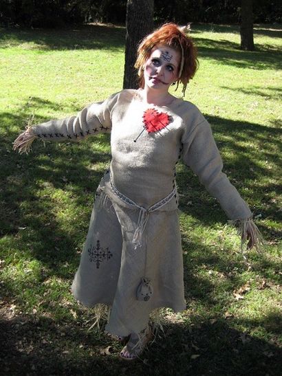 Seien Sie ein Mensch Pincushion für Halloween DIY Voodoo-Puppe Kostüm - Makeup - Halloween-Ideen