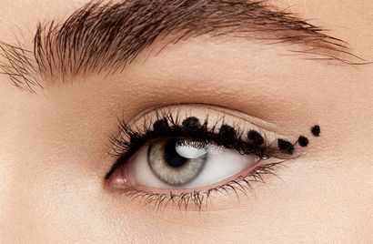 Bases de beauté Comment faire Eyeliner ailée, Beautylish