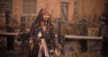 Derrière un photoshoot capitaine Jack Sparrow - Cosplay Gen