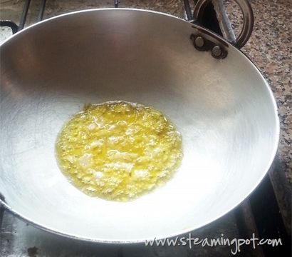 Besan ki Sabzi carrés Gram farine de Curry, Le Pot Etuve