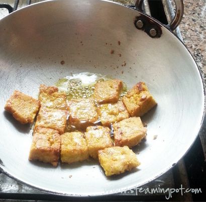 Besan ki Sabzi carrés Gram farine de Curry, Le Pot Etuve