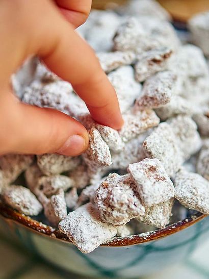 Best Puppy Chow-Rezept (aka Muddy Buddies) - Show Me the Yummy