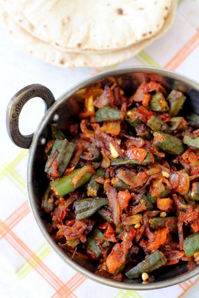 Bhindi recette masala, style hôtel bhindi nord de l'Inde, les alevins de gombo