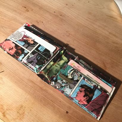 Bi-fold Comic portefeuille du livre 5 étapes (avec des images) (livre) Bi-fold Comic portefeuille du livre 5 étapes (avec photos)