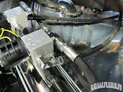 Hydraulique Black Magic Set Up - Lowrider Magazine