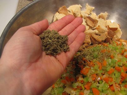 Pain - Sage Vinaigrette - Imbécile - cuisine (pain) de Pain - Sage Vinaigrette - Imbécile - Kitchen