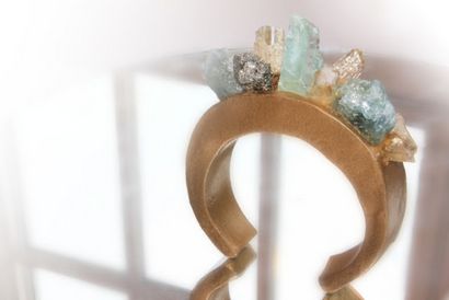 Broméliacées bricolage pierre brute et bijoux en cristal - Mode et décoration bricolage et d'inspiration