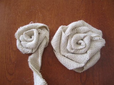 Fleurs (fleurs en toile de jute) Fleurs Burlap