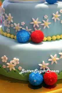 ButterSugarCream - Petits gâteaux et Delectables par Gerry dans le gâteau Night Garden Anniversaire