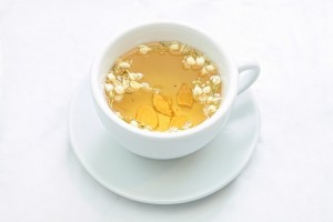 Kaufen Jasmin-Blumen-Tee Vorteile, Nebenwirkungen, wie zu machen, Kräutertees Online