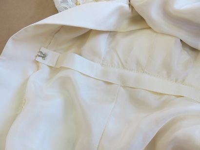 Caitlin - s Boutons Bridal Couture, Linings et taille Stay