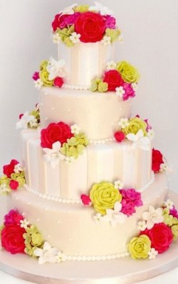 Gâteau gâteaux de mariage patron avec des fleurs, des recettes alimentaires