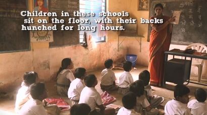 Carton Cartable-Cum-bureau pour l'école des enfants dans les régions rurales de l'Inde - Aarambh, Nerf indien