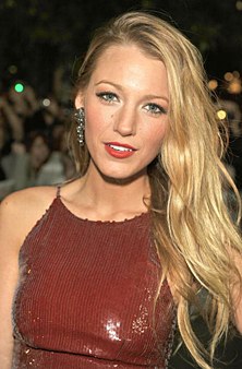 Celebrity cheveux Blake Lively - 10 s Prettiest Coiffures, Glamour (animée) Celebrity cheveux Blake Lively - 10 de Prettiest Coupes de cheveux, Glamour