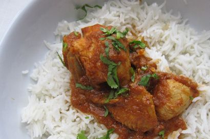 Curry de poulet à la manière pakistanaise (Murghi ka Saalan)