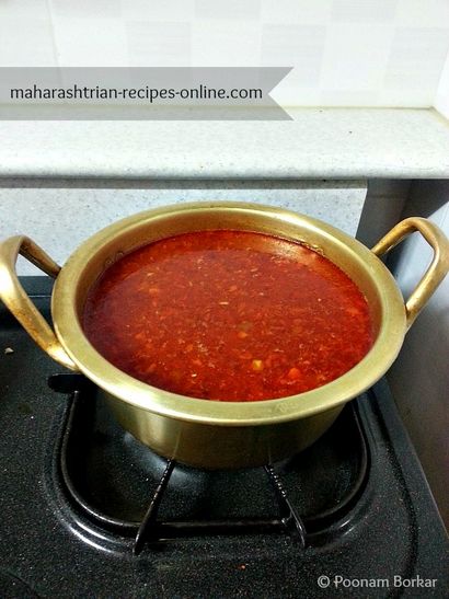 Huhn Rassa, Kombdi Rassa, Maharashtrian Chicken Curry Rezept, Maharashtrian Rezepte Online