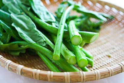 Le brocoli chinois de boeuf Recette de nouilles