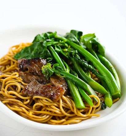 Le brocoli chinois de boeuf Recette de nouilles