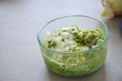 Chipotle Sortie leur recette officiel guacamole, et il est plus facile à faire que vous ne le pensez