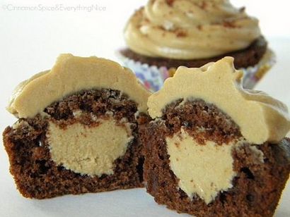 Petits gâteaux au chocolat au caramel avec un tutoriel sur la façon de remplir Cupcakes, la cannelle Spice - Everything Nice