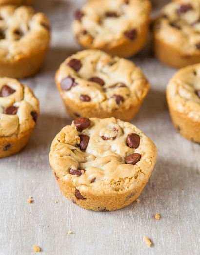 Chocolate Chip Skillet Cookie - Averie Köche