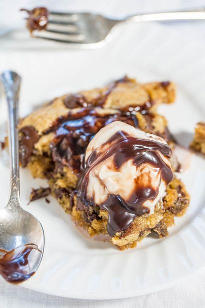 Chocolate Chip Cookie Skillet - Averie Cooks