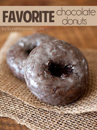 Donuts au chocolat avec Glaze