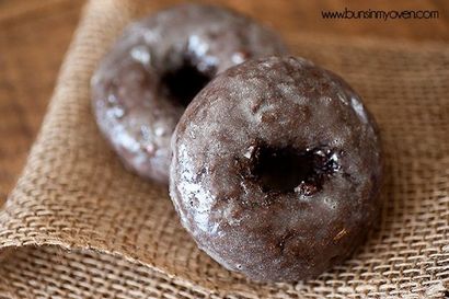 Donuts au chocolat avec Glaze