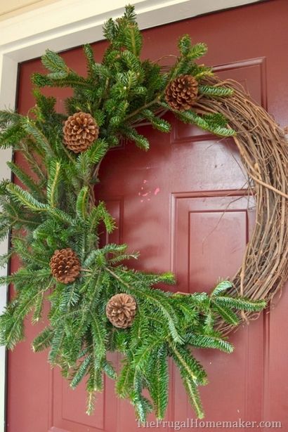 Grapevine Noël - couronne à feuilles persistantes (faite avec des boutures d'arbres libres!) - Le Frugal Homemaker