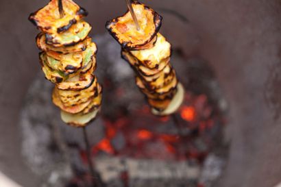 Cuisiner avec un four Tandoor - Un guide étape par étape