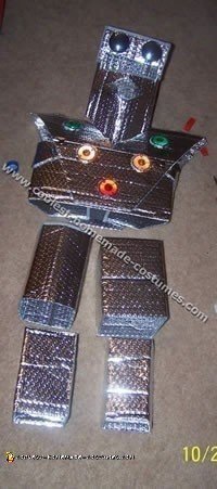 Coolest selbst gemachter Roboter-Kostüm-Ideen für Halloween