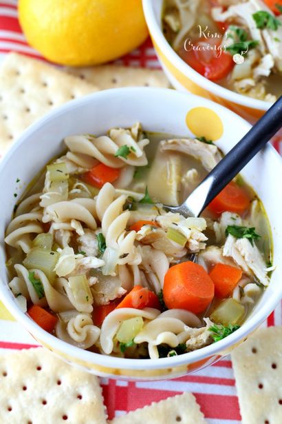 Copycat Panera Bread Chicken Noodle Soup - Kim - de Cravings