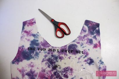 Craftaholics Anonymous®, No-Sew T-Shirt Tasche Tutorial