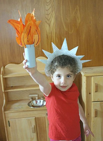 Artisanat pour les enfants faire une statue de la Liberté de la Couronne et de la flamme - Buggy et Buddy