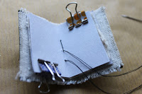 Crafty Bitz Tutorial - Comment faire une couverture de livre Altered matchbox & amp; livre Mini (de Bitz) Crafty Bitz Tutorial - Comment faire une couverture de livre Altered matchbox & amp; Mini-livre
