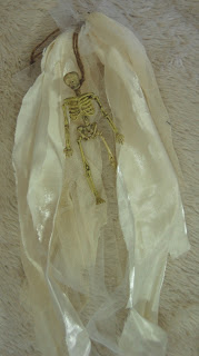 Craftzies DIY Halloween`Costumes-Braut von Frankenstein-Mama-Wickelkleid