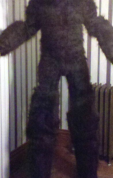 Créature Reacher - 9 Ft loup-garou Monstre Costume 5 étapes (avec photos) (Reacher) Créature Reacher - 9 Ft loup-garou Monstre Costume 5 étapes (avec photos)