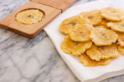 Croustillants épicés Tostones - muy bueno livre de recettes