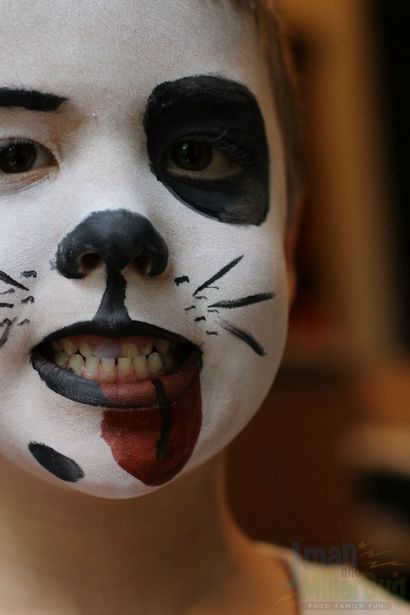 Dalmatien Halloween Costume - Face Painting Tutorial - Les aventures de J-Man et Millerbug (dalmatien) Dalmatien Halloween Costume - Face Painting Tutorial - Les aventures de J-Man et Millerbug