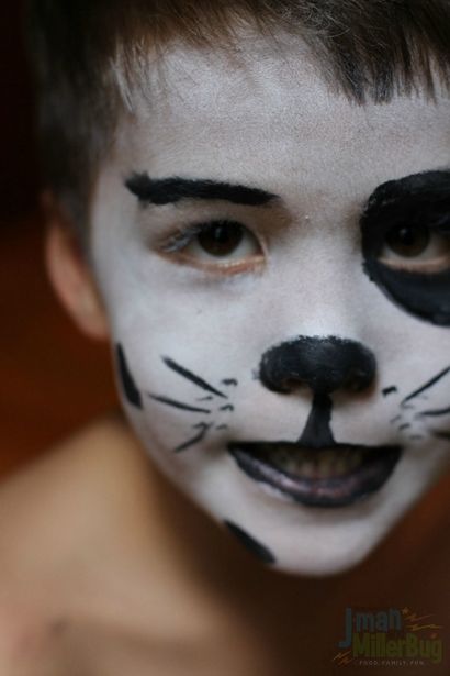 Halloween-Kostüm Dalmatiner - Face Painting Tutorial - Die Abenteuer von J-Man und Millerbug