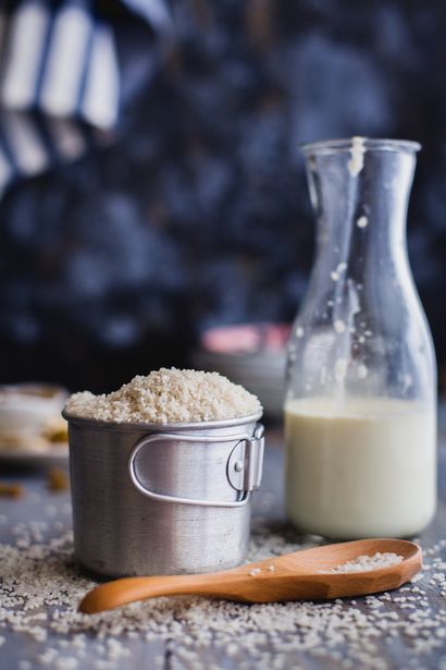 Date Palm Jaggery Pouding au riz, joueuse de cuisine