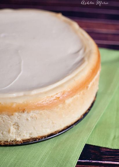 Dicht und Creamy Cheesecake Rezept, Ashlee Marie