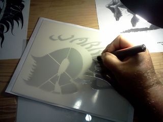 Entwerfen Sie Ihr eigenes Logo und Make a Painting Stencil 6 Schritte (mit Bildern)