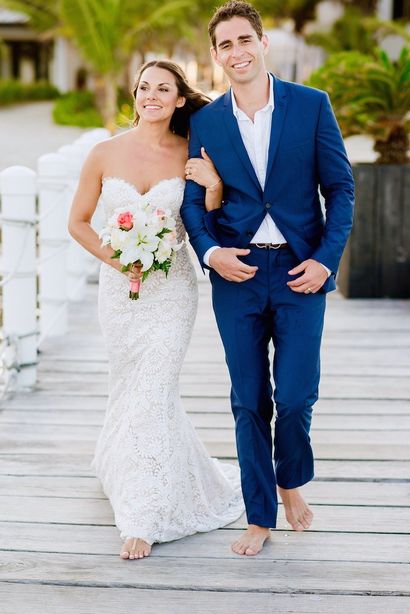 Sandales aux pieds nus de bricolage pour un mariage de plage