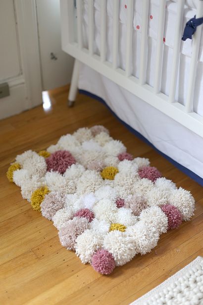 DIY facile Pom Pom Tapis - Dites YesSay Oui (facile) DIY facile Pom Pom Tapis - Dites YesSay Oui